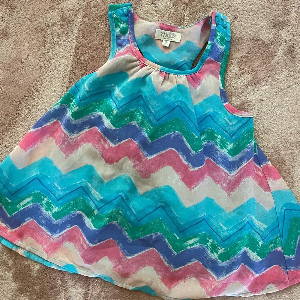 77 Kids Girls top Size 2y